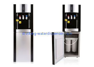 Posição livre do distribuidor da água do encanamento de 3 torneiras construída em refrigerar do compressor do alojamento da filtragem